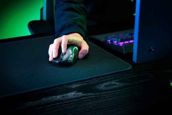 Razer Naga V2 HyperSpeed Belaidė žaidimų pelė RF Wireless+Bluetooth, 30000 DPI, Juoda - Image 11