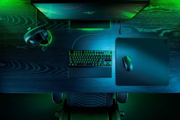 Razer Viper V3 Pro Belaidė žaidimų pelė RF Wireless + USB-C, 35000 DPI, Juoda - Image 13