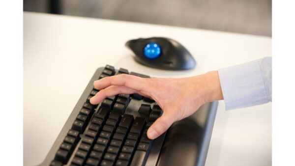 Kensington ProFit Ergo TB450 Trackball Belaidė pelė, RF Wireless + Bluetooth, 1600 DPI, Black/Blue - Image 10